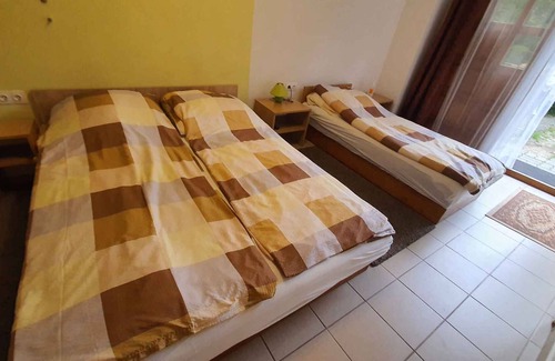 Siofok-Sosto House | Holiday home with terrace and dishwasher