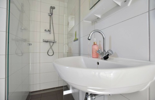 Eerbeek House | Holiday home with wifi