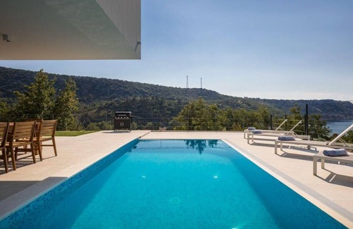 Bakarac House | Holiday house Bakarac for 1 - 12 persons with 6 bedrooms - Holiday house