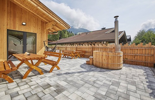 Viehhofen Ski Chalet | Holiday house/chalet with sauna, hot pot and home cinema - whole house