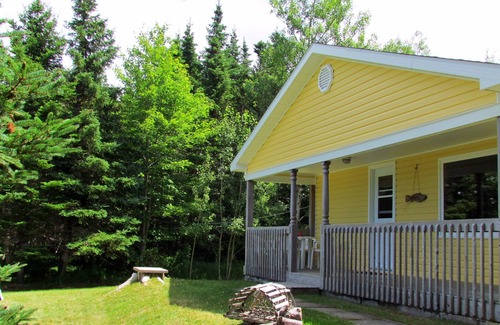 Boylston House | Holiday house directly on the lake