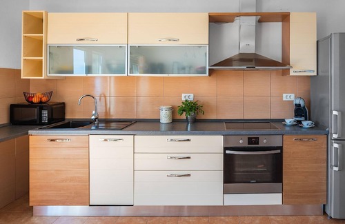 Cove Donja Krusica (Donje selo) House | Holiday house Donje Selo for 1 - 10 persons with 6 bedrooms - Holiday apartment in one or multi-fami