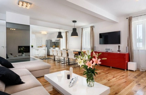 Donji Humac House | Holiday house Donji Humac for 1 - 12 persons with 6 bedrooms - Holiday house