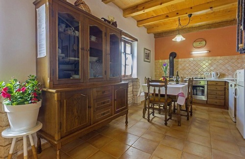 Prkacini House | Holiday house Galant * fenced garden, terrace, BBQ, free WiFi