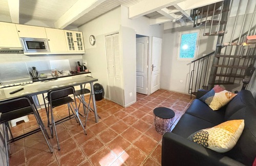 Grans House | Holiday house Grans for 1 - 5 persons with 2 bedrooms - Row house