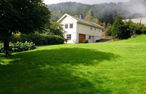 Suldal House | Holiday house Hebnes for 1 - 4 persons with 2 bedrooms - Holiday house