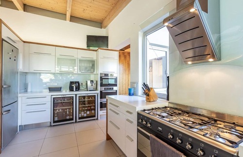 Gemunden House | Holiday house Hout Bay for 1 - 7 persons with 3 bedrooms - Holiday house
