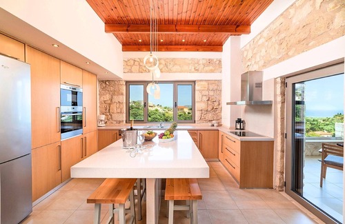 Kournas House | Holiday house Kourna for 1 - 10 persons with 3 bedrooms - Holiday house