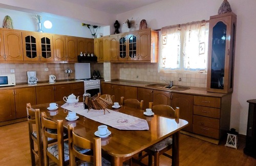 Ksamil House | Holiday house Ksamil for 1 - 6 persons with 3 bedrooms - Twin house