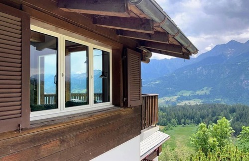Laax Ski Chalet | Holiday house Laax for 10 persons with 5 bedrooms - Holiday house