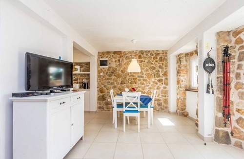 Brzac House | Holiday house LARA with swimming pool and spacious outdoor area