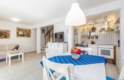 Brzac House | Holiday house LARA with swimming pool and spacious outdoor area