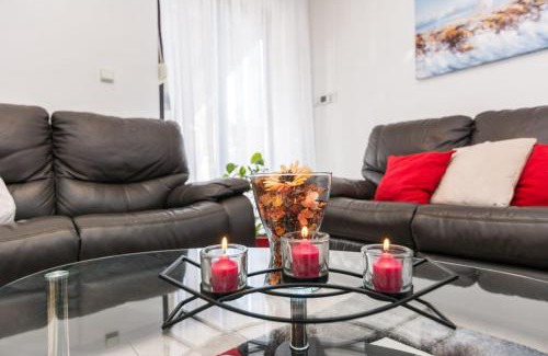 Gornji Zemunik House | HOLIDAY HOUSE LAVANDA