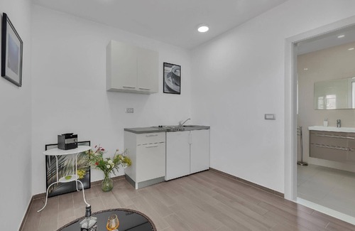 Krvavica House | Holiday house Makarska for 1 - 6 persons with 4 bedrooms - Holiday house
