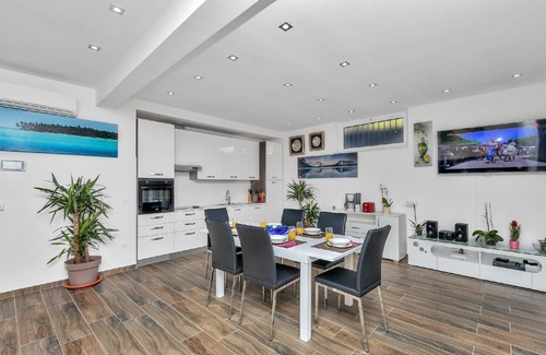 Zelenka House | Holiday house Makarska for 1 - 9 persons with 4 bedrooms - Holiday house