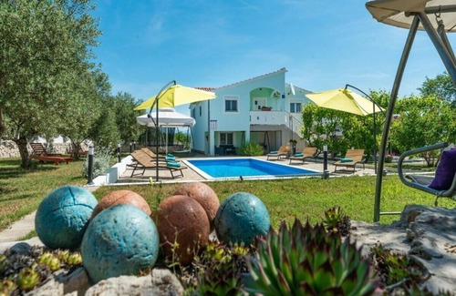 Debeljak House | Holiday House Marina with pool