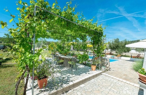Debeljak House | Holiday House Marina with pool