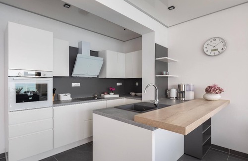 Mimice House | Holiday house Mimice for 1 - 14 persons with 6 bedrooms - Holiday home