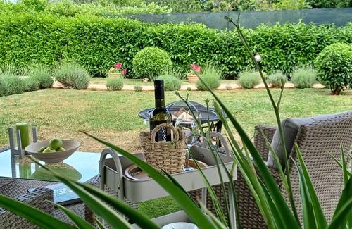 Liznjan House | Holiday House Montiron, Holidays in Lavender