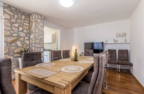 Brzac House | Holiday house OLIVE GARDEN