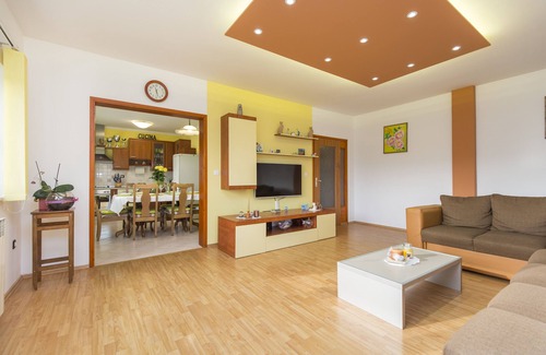 Topid House | Holiday house Rea with above-ground pool near Labin, family friendly