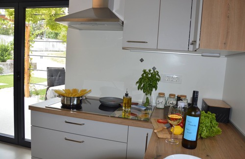 Spodnje Skofije House | Holiday house, Slovenian coast, large terrace with a pergola, parking, sea, BBQ