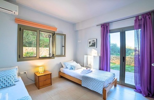 Skoutelonas House | Holiday house Spilia for 1 - 12 persons with 4 bedrooms - Holiday home