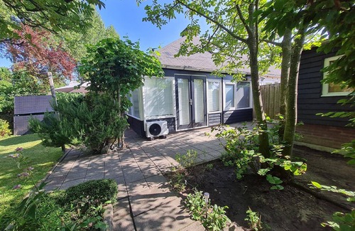 Stavenisse House | Holiday house Stavenisse for 1 - 4 persons with 2 bedrooms - Row house