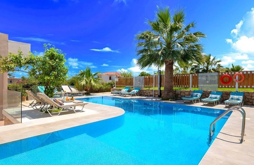 Kavros House | Holiday house Yeoryioupolis Kriti for 1 - 31 persons with 11 bedrooms - Holiday house