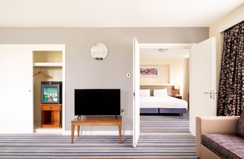 Brighouse Hotel | Holiday Inn Brighouse by IHG