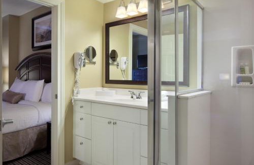 Galveston Hotel | Holiday Inn Club Vacations Galveston Beach Resort