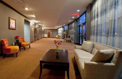 Columbus Hotel | Holiday Inn Columbus-Hilliard by IHG