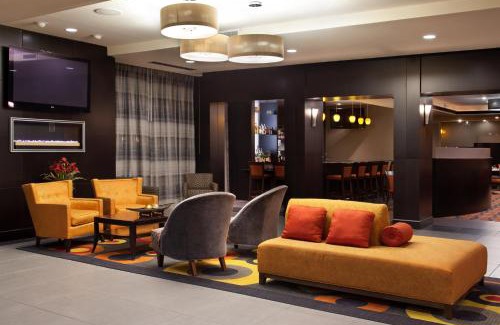 Columbus Hotel | Holiday Inn Columbus-Hilliard by IHG