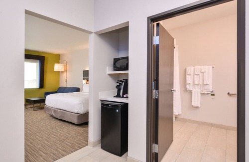 Burnside Hotel | Holiday Inn Express Donaldsonville by IHG