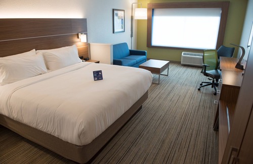 Jeffersonville - Clarksville Hotel | Holiday Inn Express & Suites Louisville N - Jeffersonville by IHG