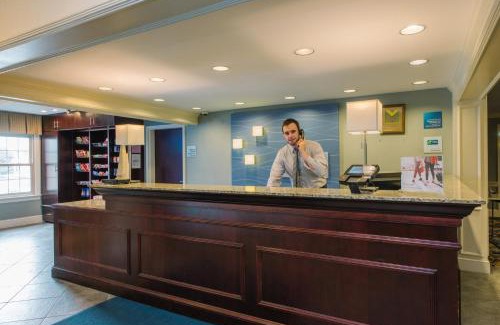 Merrimack Hotel | Holiday Inn Express and Suites Merrimack by IHG
