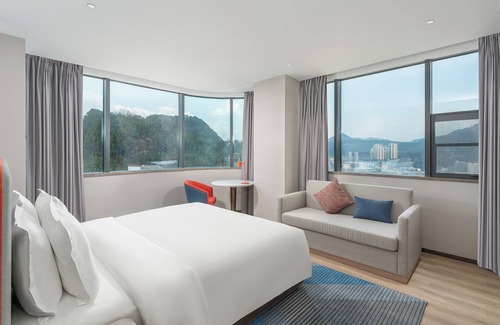 Bazhong Hotel | Holiday Inn Express Bazhong Center by IHG