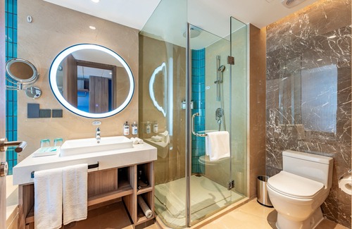 Middle Chaoyang Hotel | Holiday Inn Express Beijing Conference Center by IHG