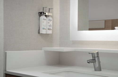 Saugus Hotel | Holiday Inn Express Boston - Saugus by IHG