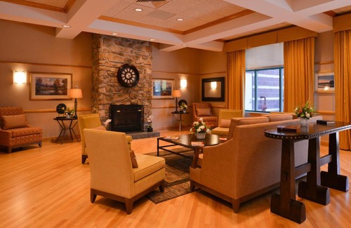 Breezewood Hotel | Holiday Inn Express Breezewood by IHG