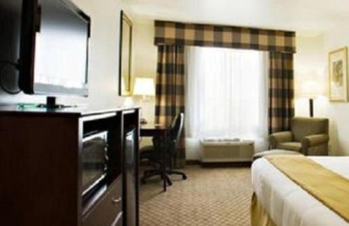 Childress Hotel | Holiday Inn Express Childress by IHG