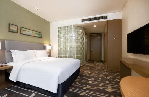 Chongqing University Town Hotel | Holiday Inn Express Chongqing University Town by IHG