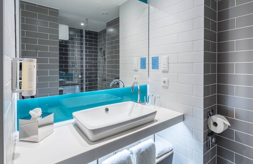 Oberbilk Hotel | Holiday Inn Express Düsseldorf – Hauptbahnhof by IHG