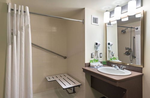 Deer Lake Hotel | Holiday Inn Express Deer Lake by IHG