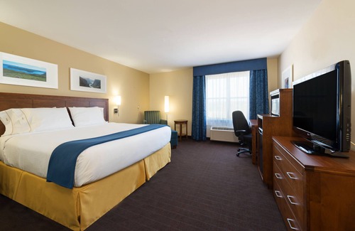 Deer Lake Hotel | Holiday Inn Express Deer Lake by IHG