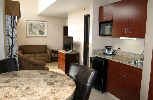 Mercer Hotel | Holiday Inn Express Grove City - Premium Outlet Mall by IHG