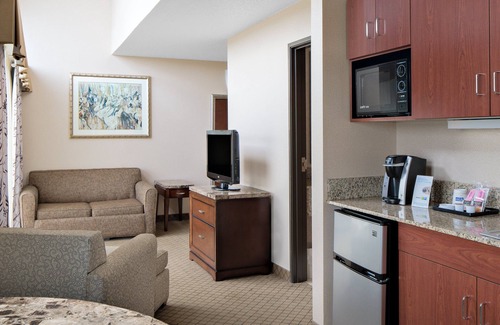 Mercer Hotel | Holiday Inn Express Grove City by IHG