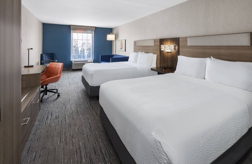 Brattleboro Hotel | Holiday Inn Express Hotel & Suites Brattleboro by IHG
