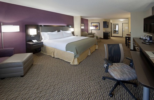 Clearfield Hotel | Holiday Inn Express Hotel & Suites Clearfield by IHG