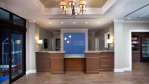 Morgan City Hotel | Holiday Inn Express Hotel & Suites Morgan City- Tiger Island by IHG